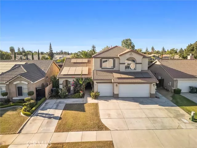 5911 Royalston Falls Drive, Bakersfield, CA 93312