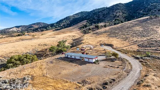 Tehachapi, CA 93561,19180 Klamath Road