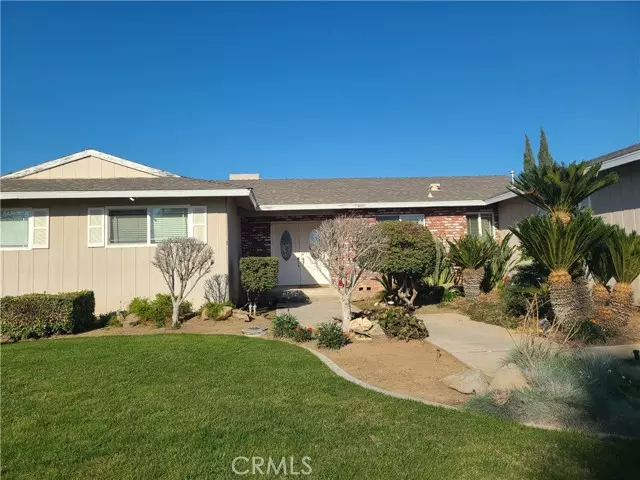 1855 Dennis, Clovis, CA 93611