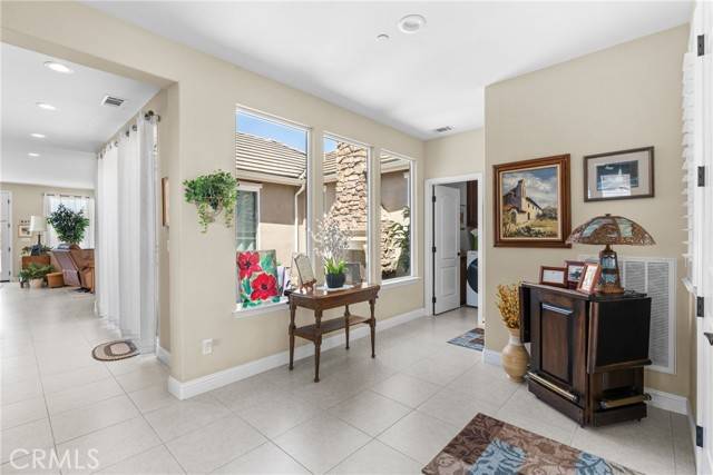 Santa Maria, CA 93455,905 Romneya Lane