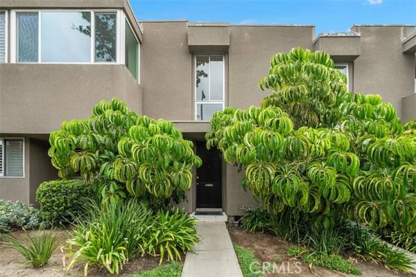 5453 Lindley Avenue, Tarzana, CA 91356