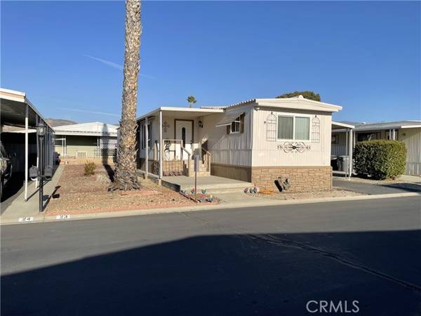 San Jacinto, CA 92583,1499 Old Mountain #23