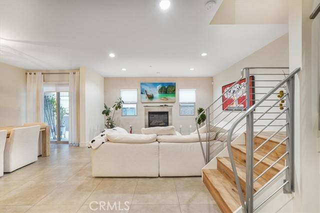 Studio City, CA 91604,11023 Fruitland Drive #104