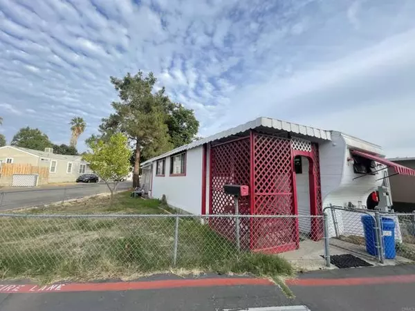 El Cajon, CA 92021,12044 Royal #62