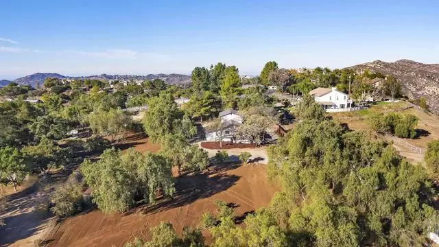 408 Alpine Heights Rd, Alpine, CA 91901