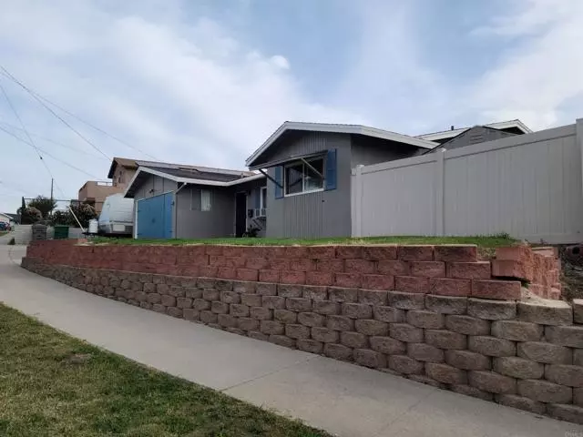 Oceanside, CA 92056,2916 Linda Dr