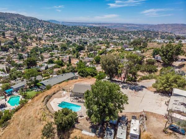 12140 Los Amigos Way, Lakeside, CA 92040