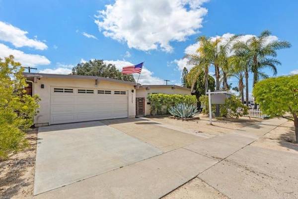 7225 Macquarie St, La Mesa, CA 91942