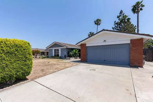 8811 Annandale Way, Santee, CA 92071