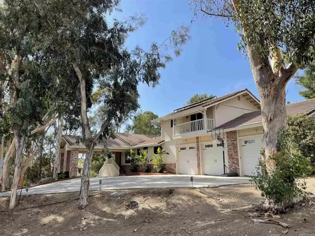 1005 Alpine Oaks Dr., Alpine, CA 91901