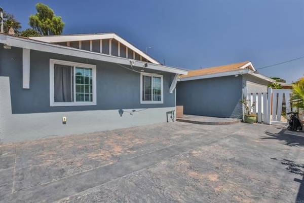 Encanto, CA 92114,8026 Knollwood Road