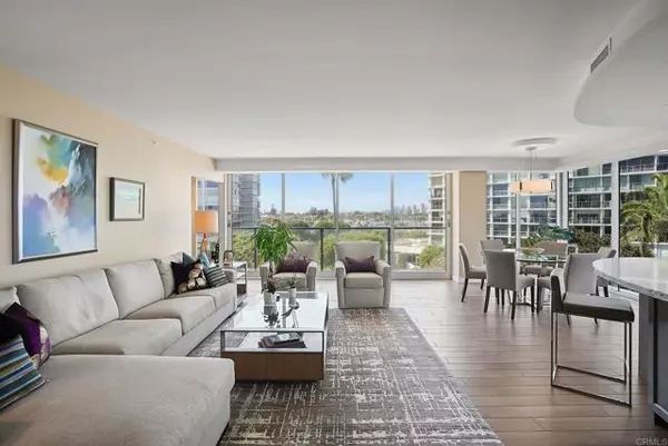 1780 Avenida del Mundo #302, Coronado, CA 92118