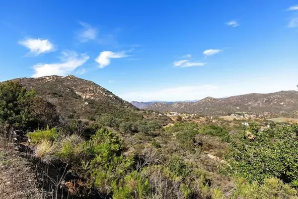 Jamul, CA 91935,15320 SKYLINE TRUCK TRAIL