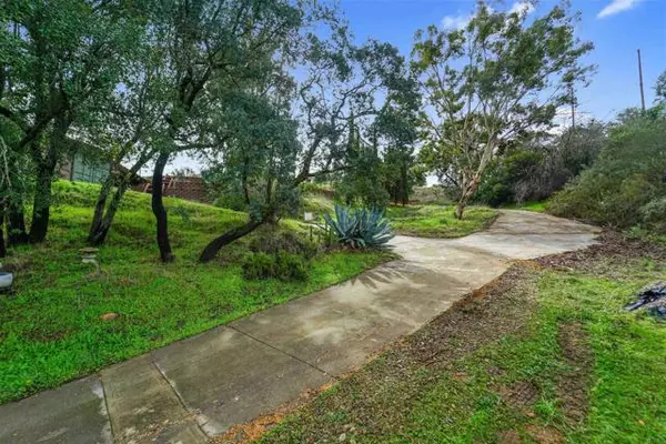 2449 White Wing, Jamul, CA 91935