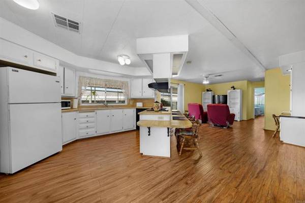 275 S WORTHINGTON #60, Spring Valley, CA 91977