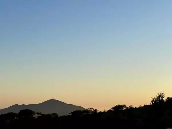 Jamul, CA 91935,Skyline Truck