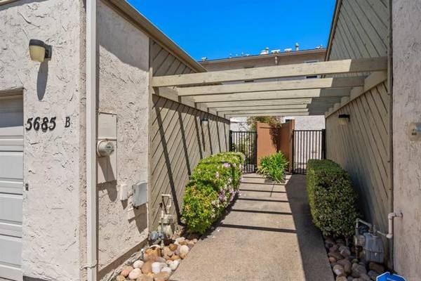 5685 Lake Murray Boulevard #B, La Mesa, CA 91942