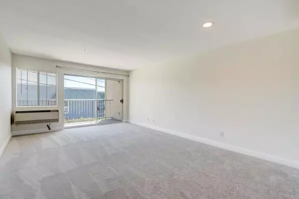 San Diego, CA 92103,3775 Georgia Street #204