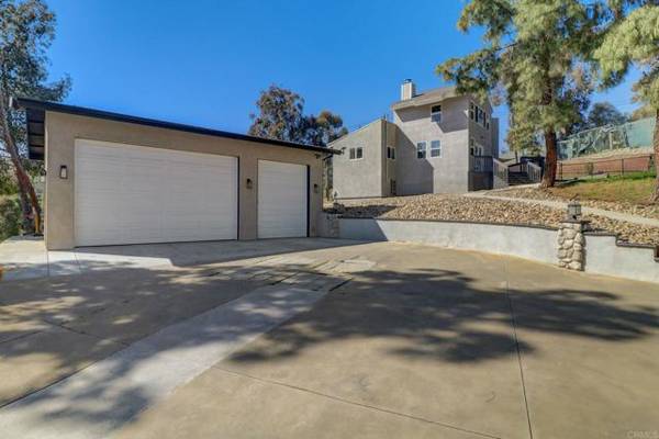 Lakeside, CA 92040,10645 Oak Creek Drive