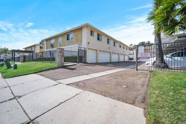 9220 Kenwood Drive #J, Spring Valley, CA 91977