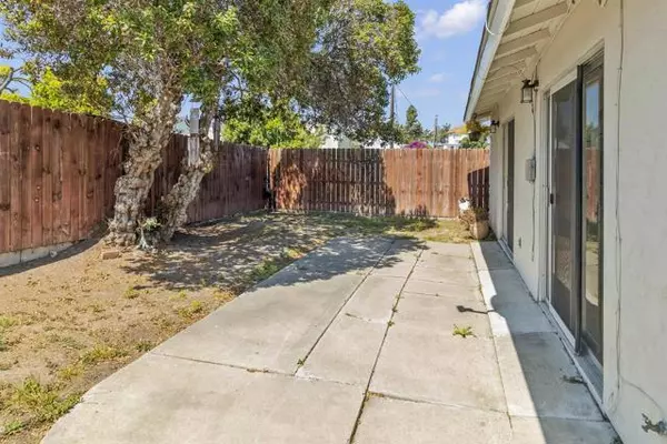 Lemon Grove, CA 91945,7004 Mount Vernon