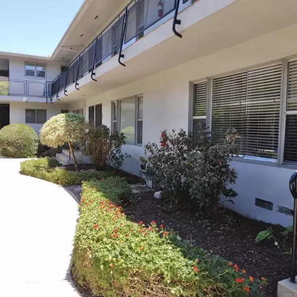 735 CEDAR Avenue #15, Long Beach, CA 90813