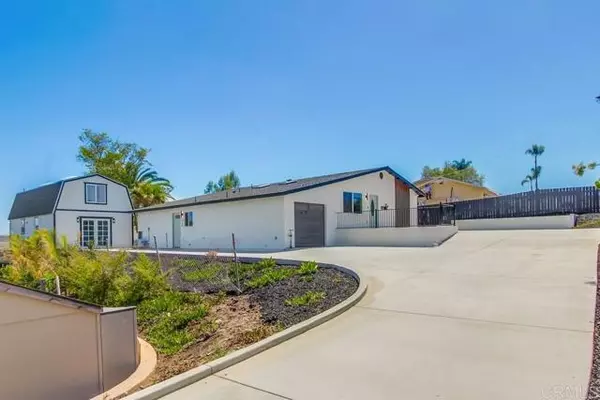 628 Galaxy Drive, Vista, CA 92083