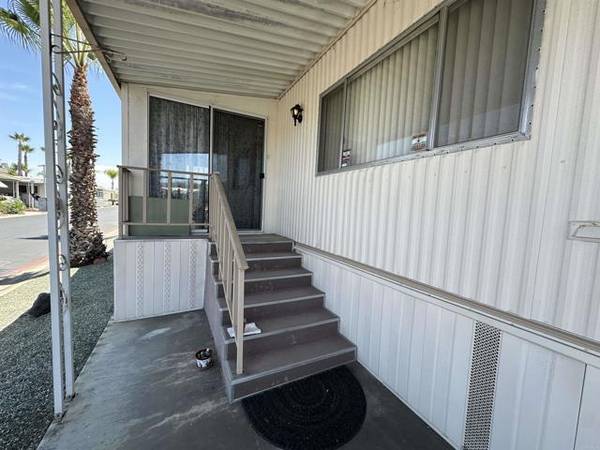 Santee, CA 92071,8301 Mission Gorge #165