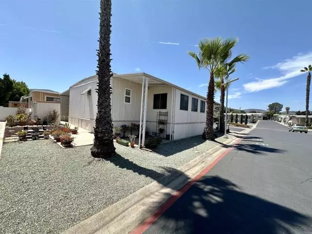 8301 Mission Gorge #165, Santee, CA 92071