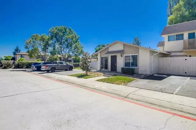 Santee, CA 92071,10018 Santana Ranch Ln