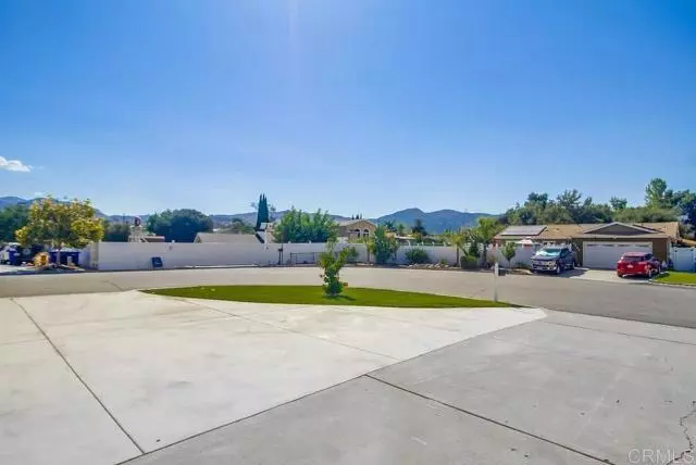 Lakeside, CA 92040,9222 Clearlake Way