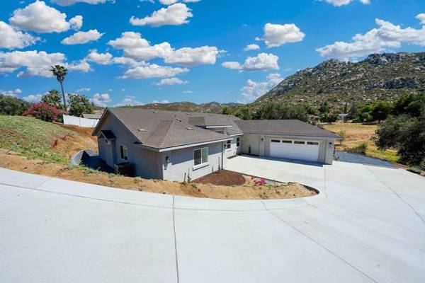 16816 Daza Drive,  Ramona,  CA 92065