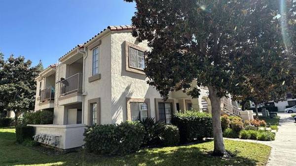 13062 Wimberly Square #37, San Diego, CA 92128