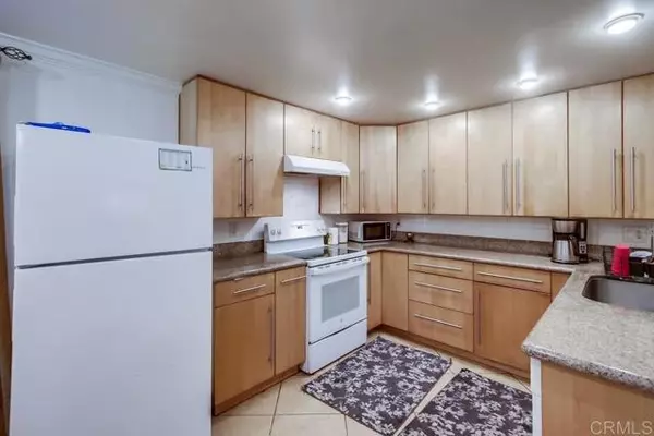 San Diego, CA 92119,8747 Navajo Road #4