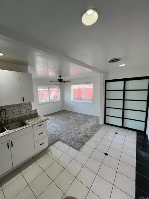 Chula Vista, CA 91910,357 Hedge Way #1