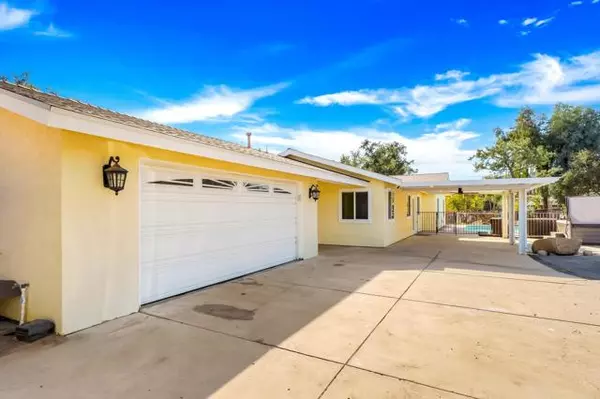 16782 Lake Wohlford Lane, Valley Center, CA 92082