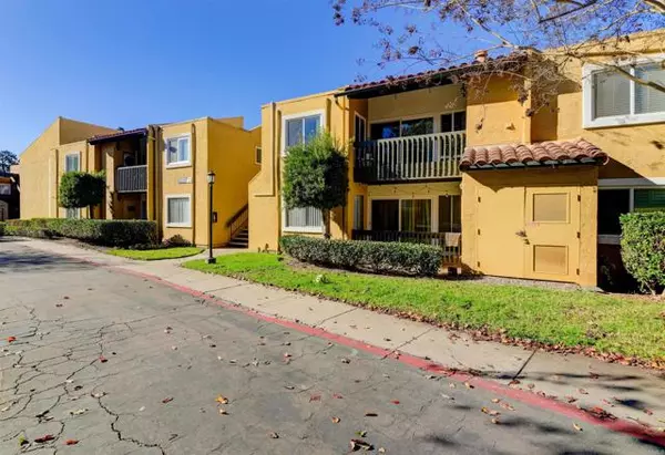 17173 W Bernardo #207, San Diego, CA 92127