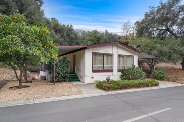 Escondido, CA 92026,8975 Lawrence Welk #SPC 457