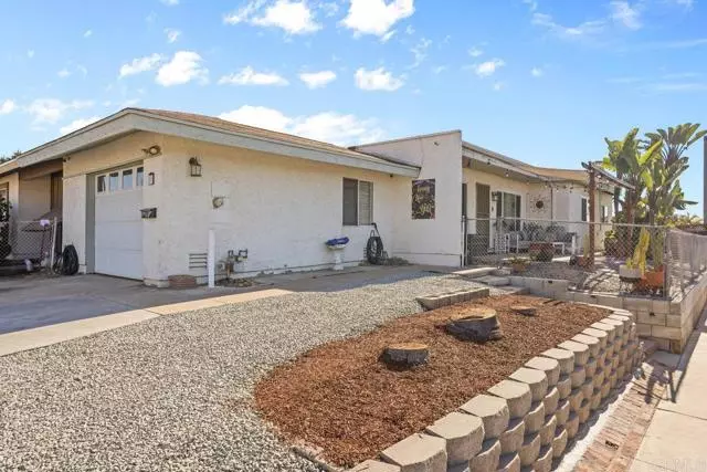 98 Suzanne Ln, Chula Vista, CA 91911