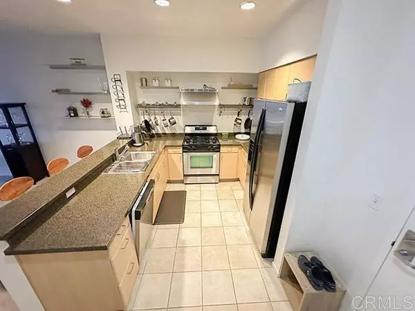 San Diego, CA 92101,445 Island Avenue #713