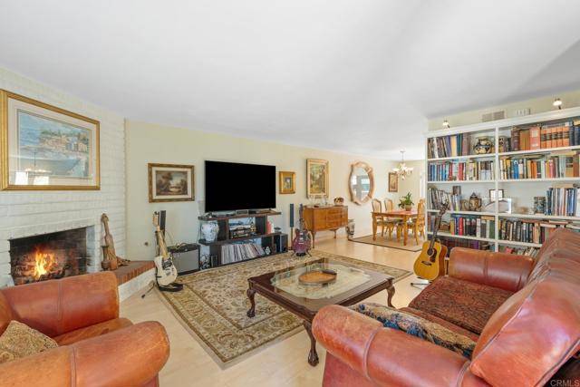 Imperial Beach, CA 91932,255 Daisy