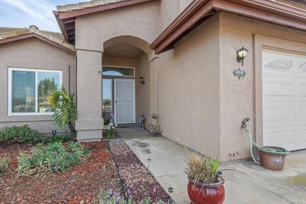 Santee, CA 92071,8511 Mesa Heights Road