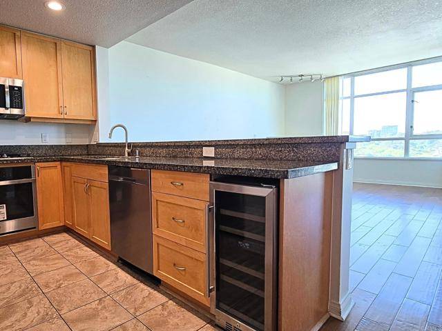 San Diego, CA 92101,850 Beech Street #1406