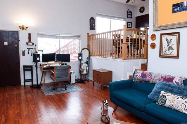 Glendale, CA 91205,1523 E Windsor Road #105B