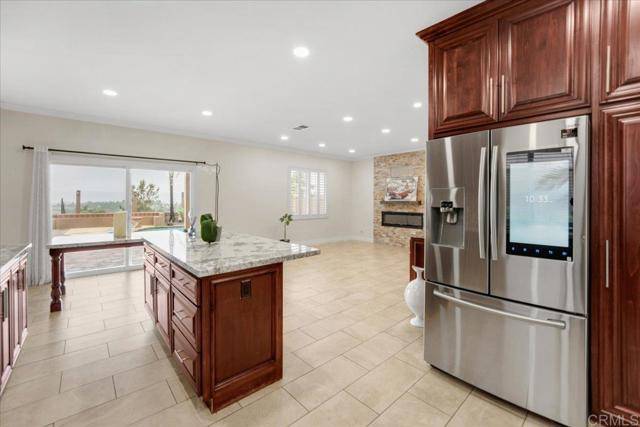 San Marcos, CA 92069,858 Via Barquero