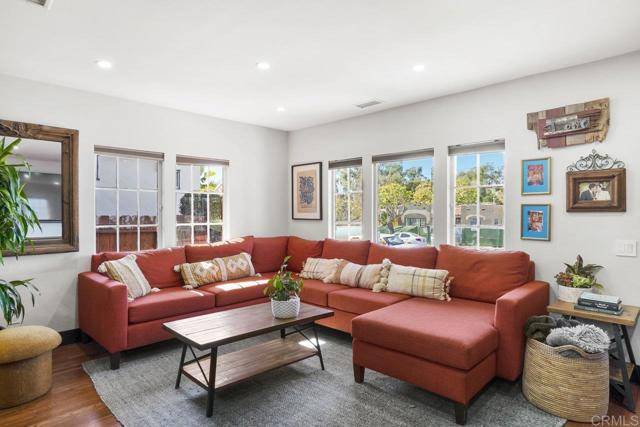 San Diego, CA 92104,2211 Bancroft St