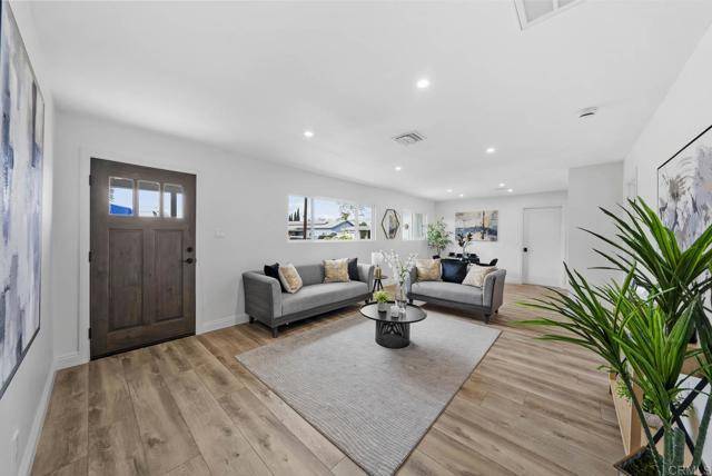 5243 Tara Place, San Diego, CA 92117
