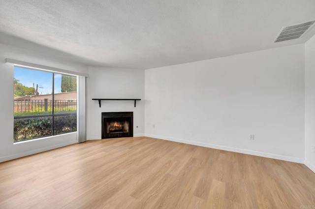 Lakeside, CA 92040,12553 Mapleview #15