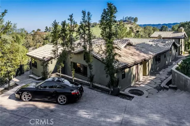 4904 Casa Drive, Tarzana, CA 91356