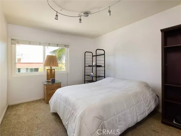 San Pedro, CA 90731,741 W 24th Street #2